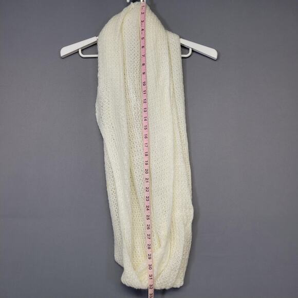 Infinity Scarf Womens One Size Ivory Off White Open Knit Loop Soft Acrylic Cozy - Picture 4 of 9